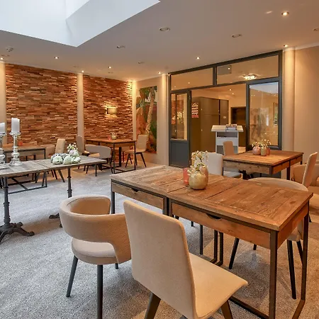 מלון Worpsweder Tor 4*